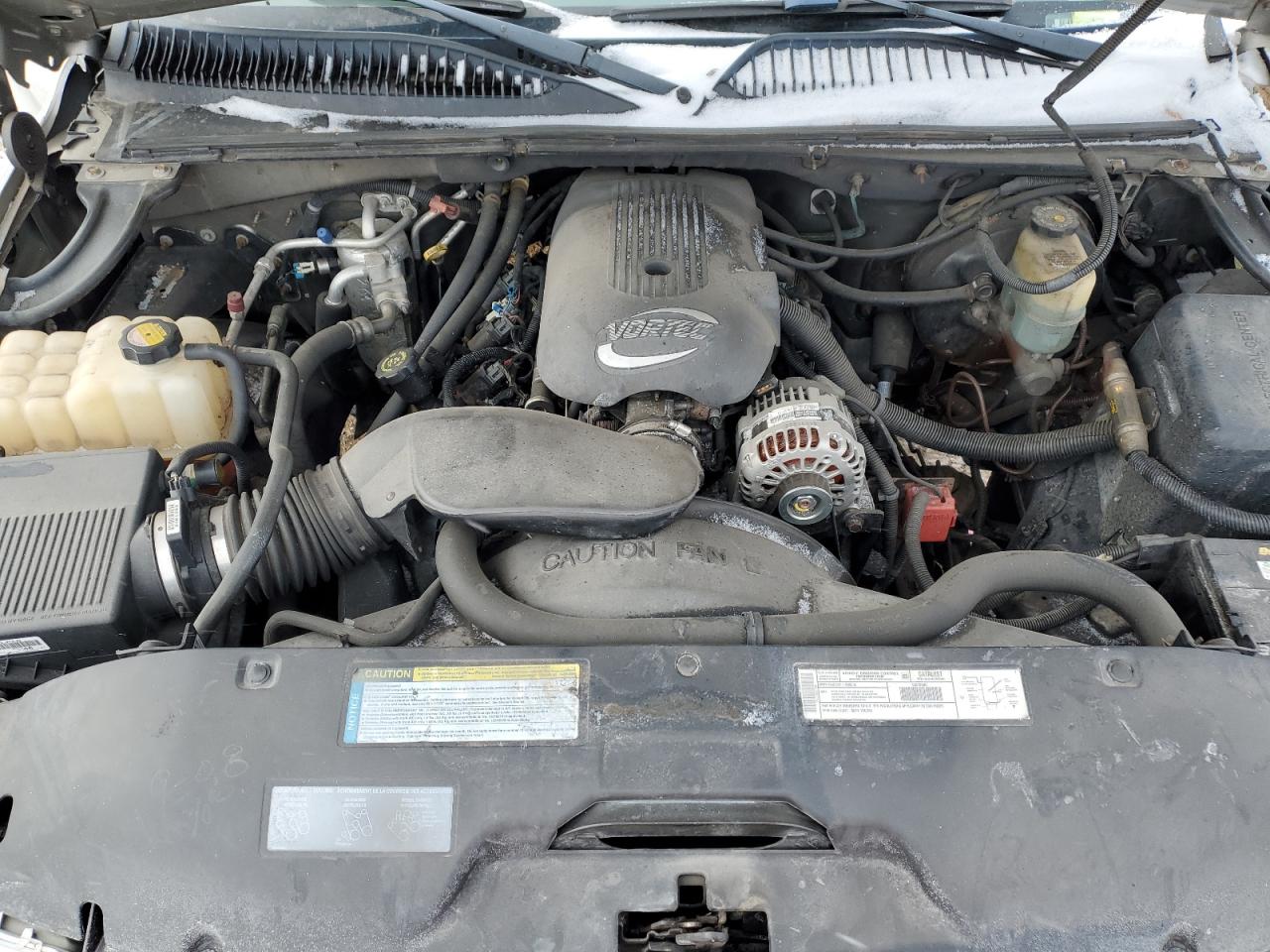 2001 Chevrolet Suburban - Image 13
