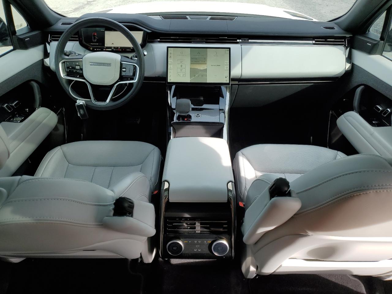 2024 Land Rover Range Rover - Image 8