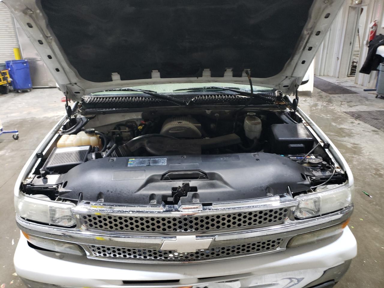 2005 Chevrolet Tahoe - Image 12