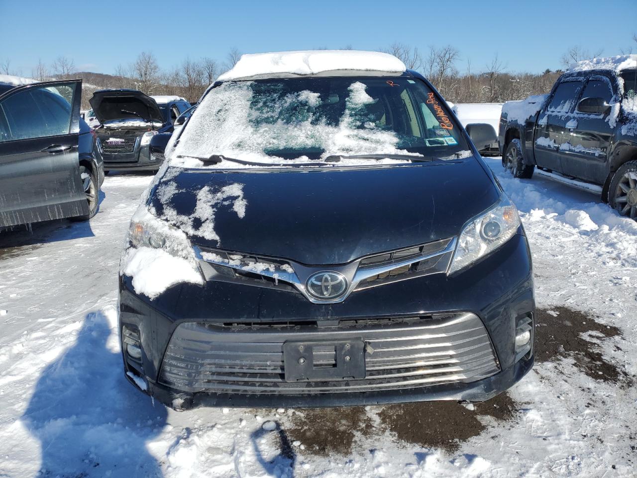 2020 Toyota Sienna - Image 5