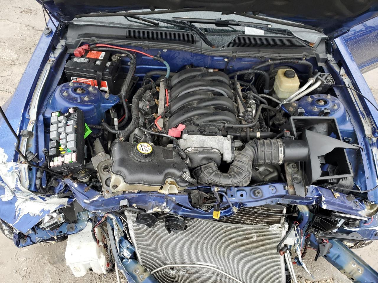 2005 Ford Mustang - Image 13
