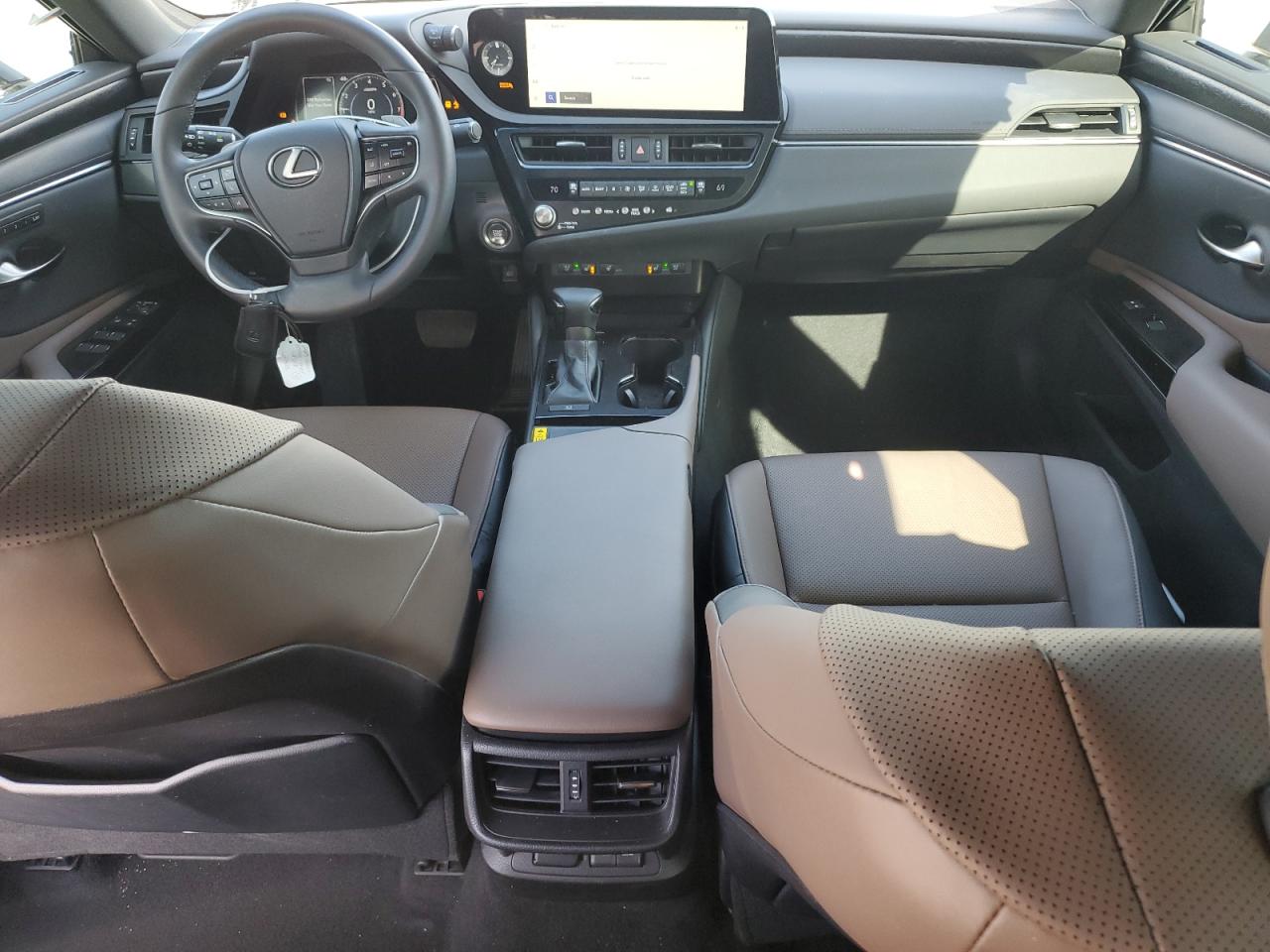 2023 Lexus ES - Image 8