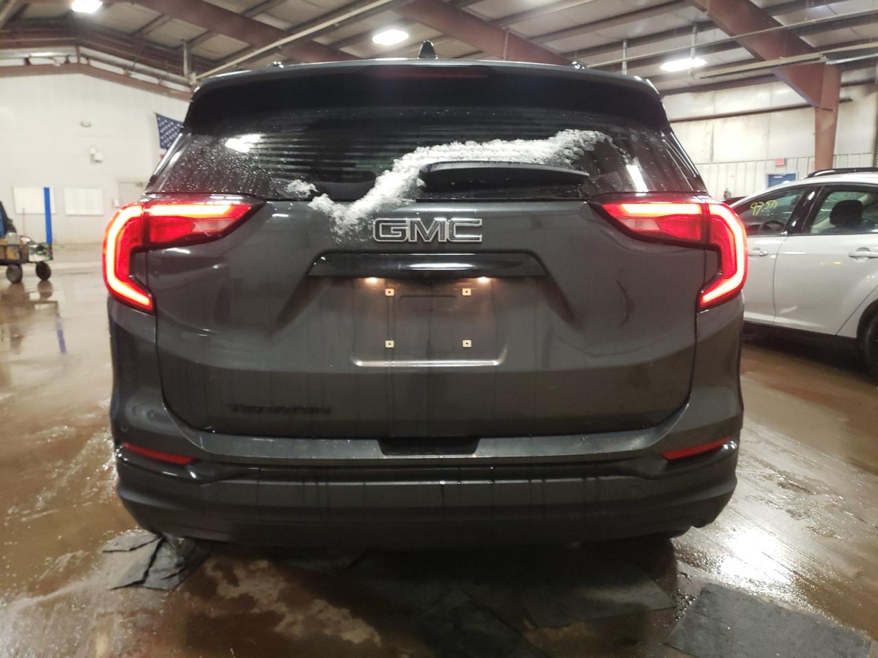 2021 GMC Terrain - Image 6