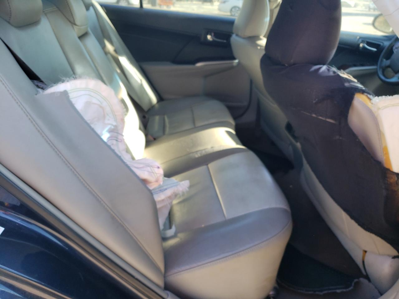 2014 Toyota Camry - Image 10