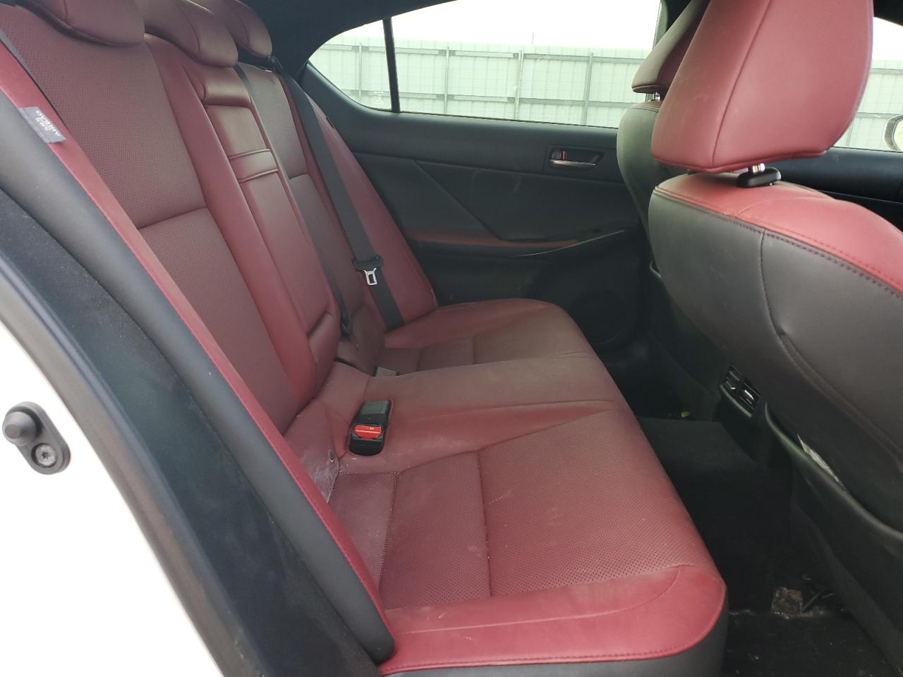 2021 Lexus IS - Image 10