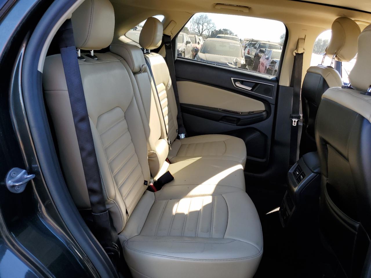 2015 Ford Edge - Image 11