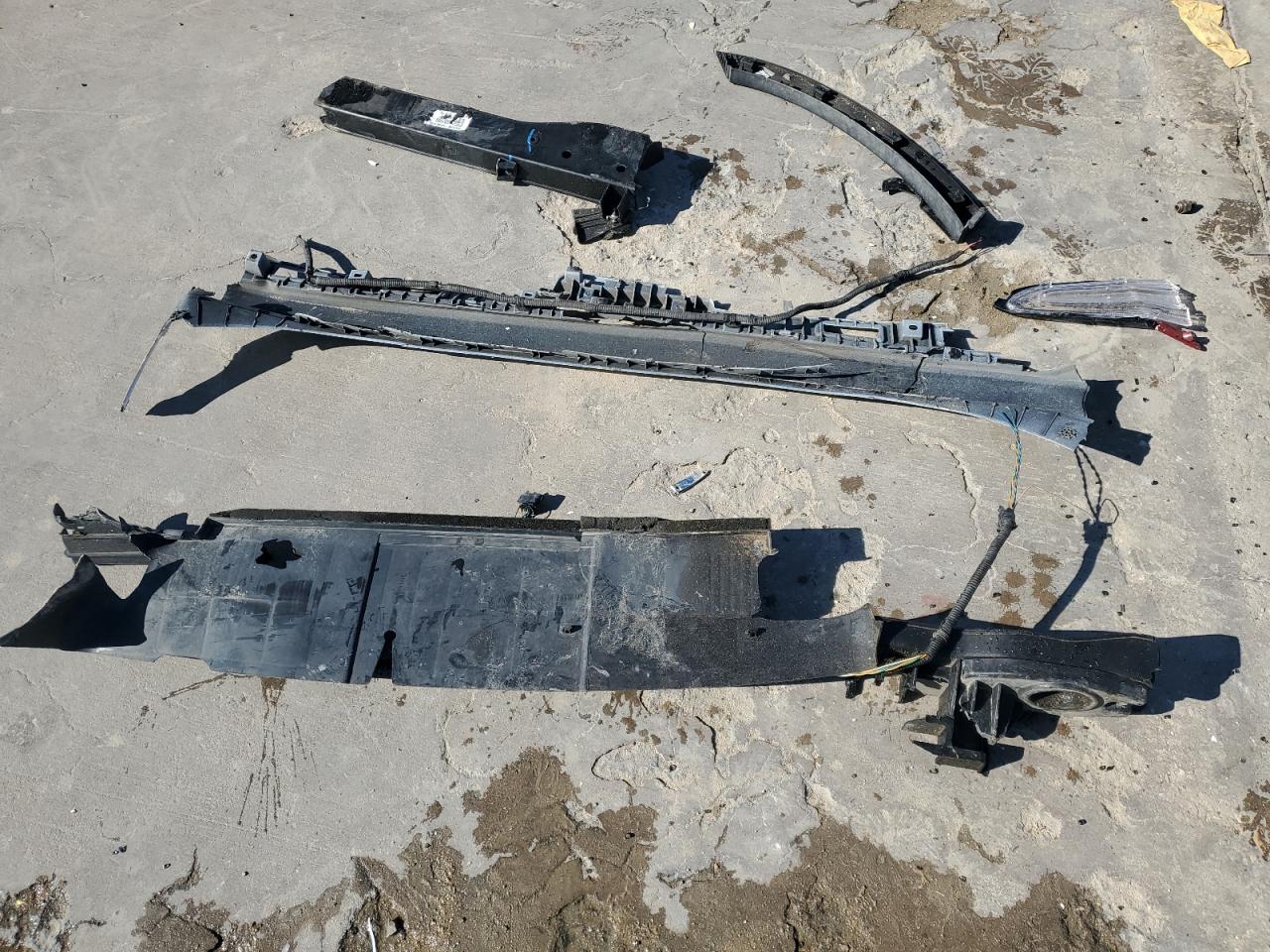 2020 Hyundai Santa Fe - Image 13