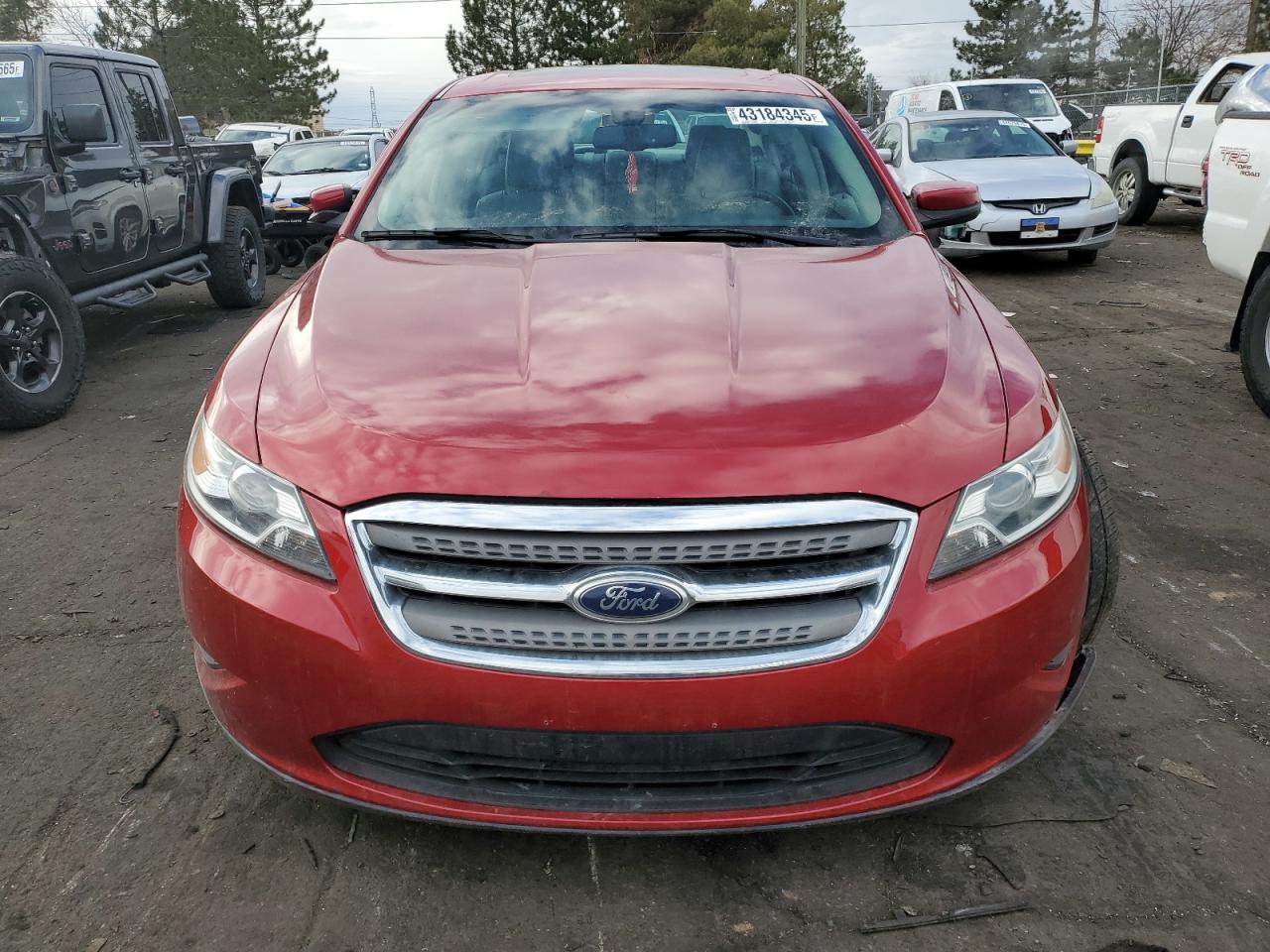 2010 Ford Taurus - Image 5