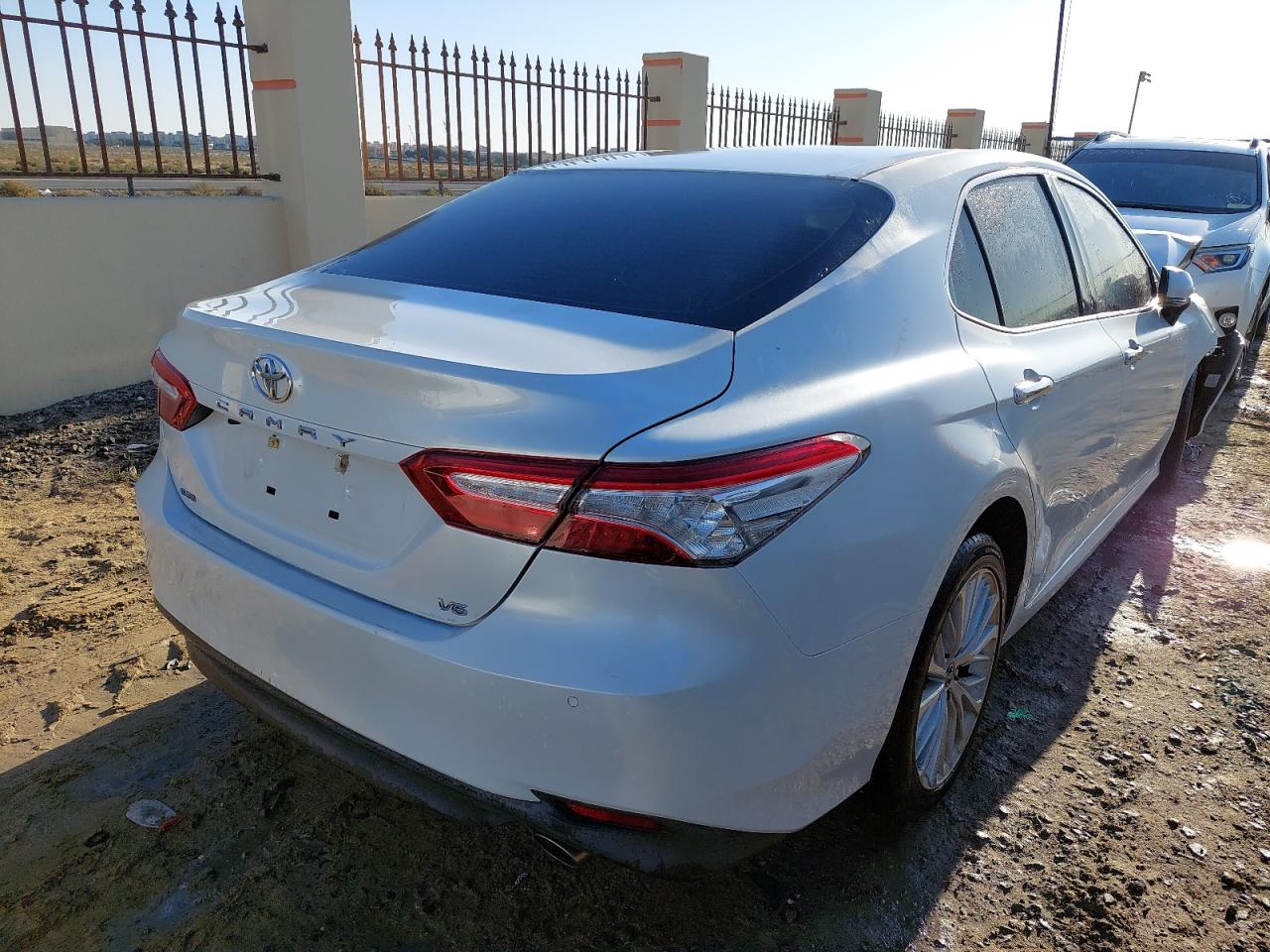 JTNBZ4HK6J3000348 - 2018 Toyota Camry L - #87336154
