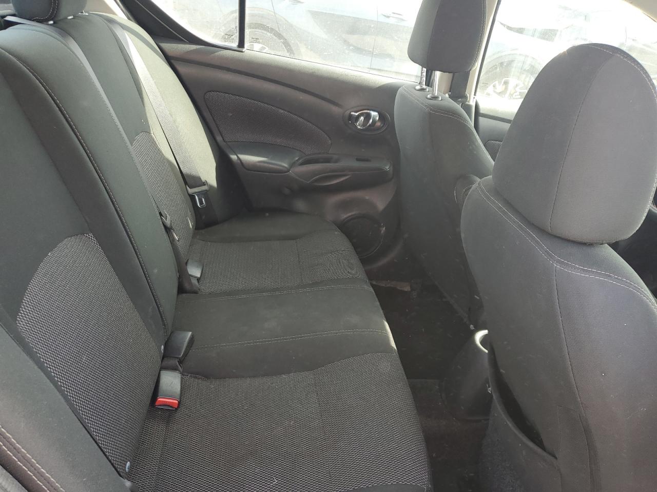 2019 Nissan Versa - Image 10