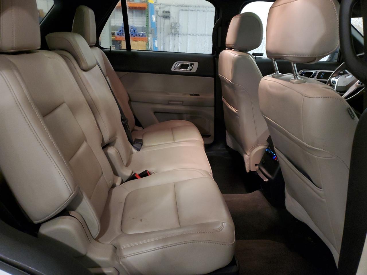 2014 Ford Explorer - Image 11