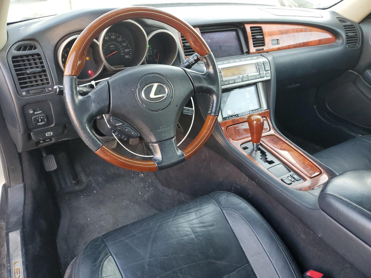 2003 Lexus SC - Image 8