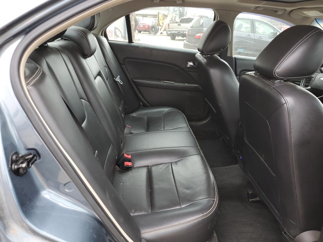 2012 Ford Fusion - Image 10