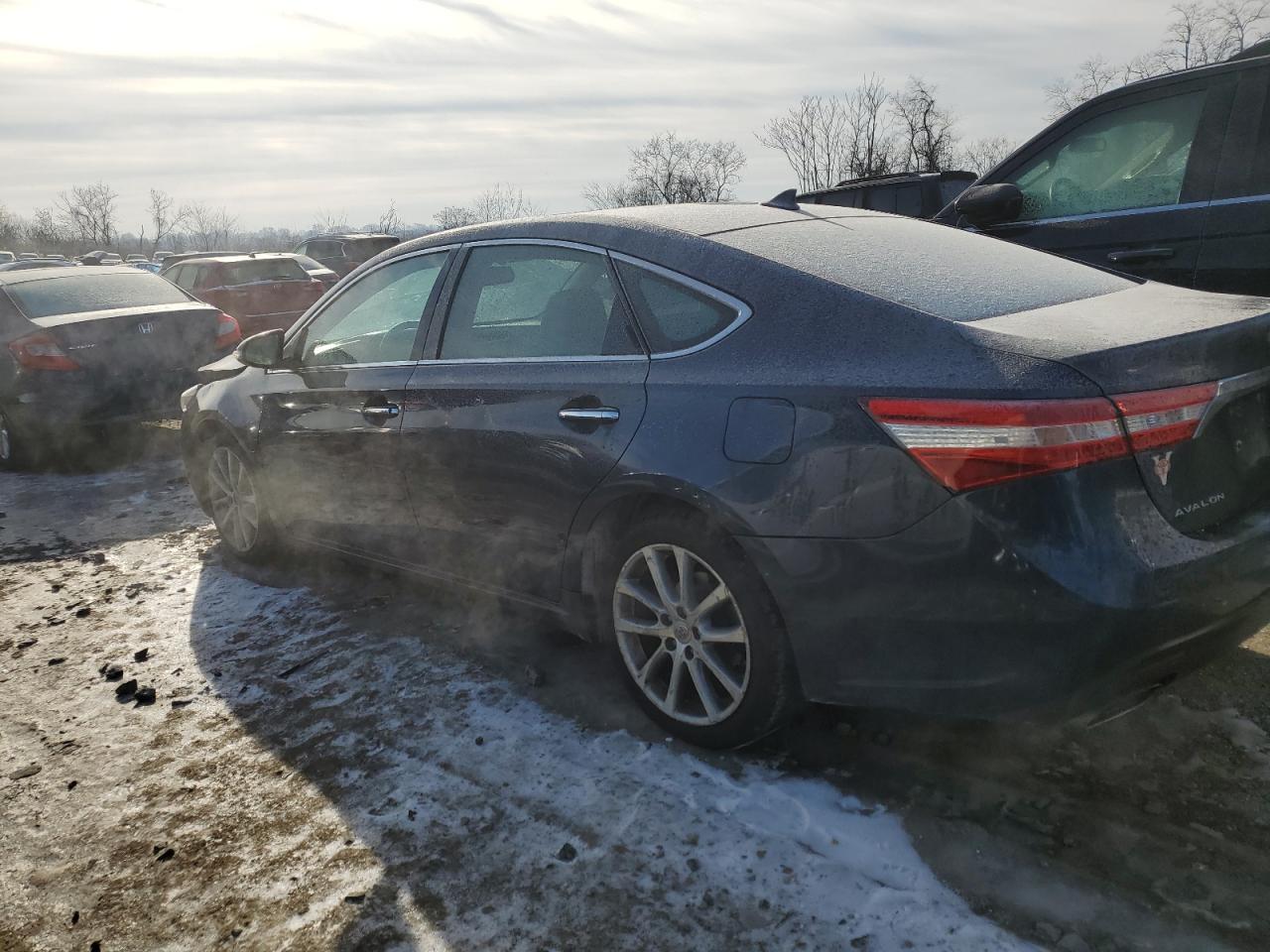 2014 Toyota Avalon - Image 2