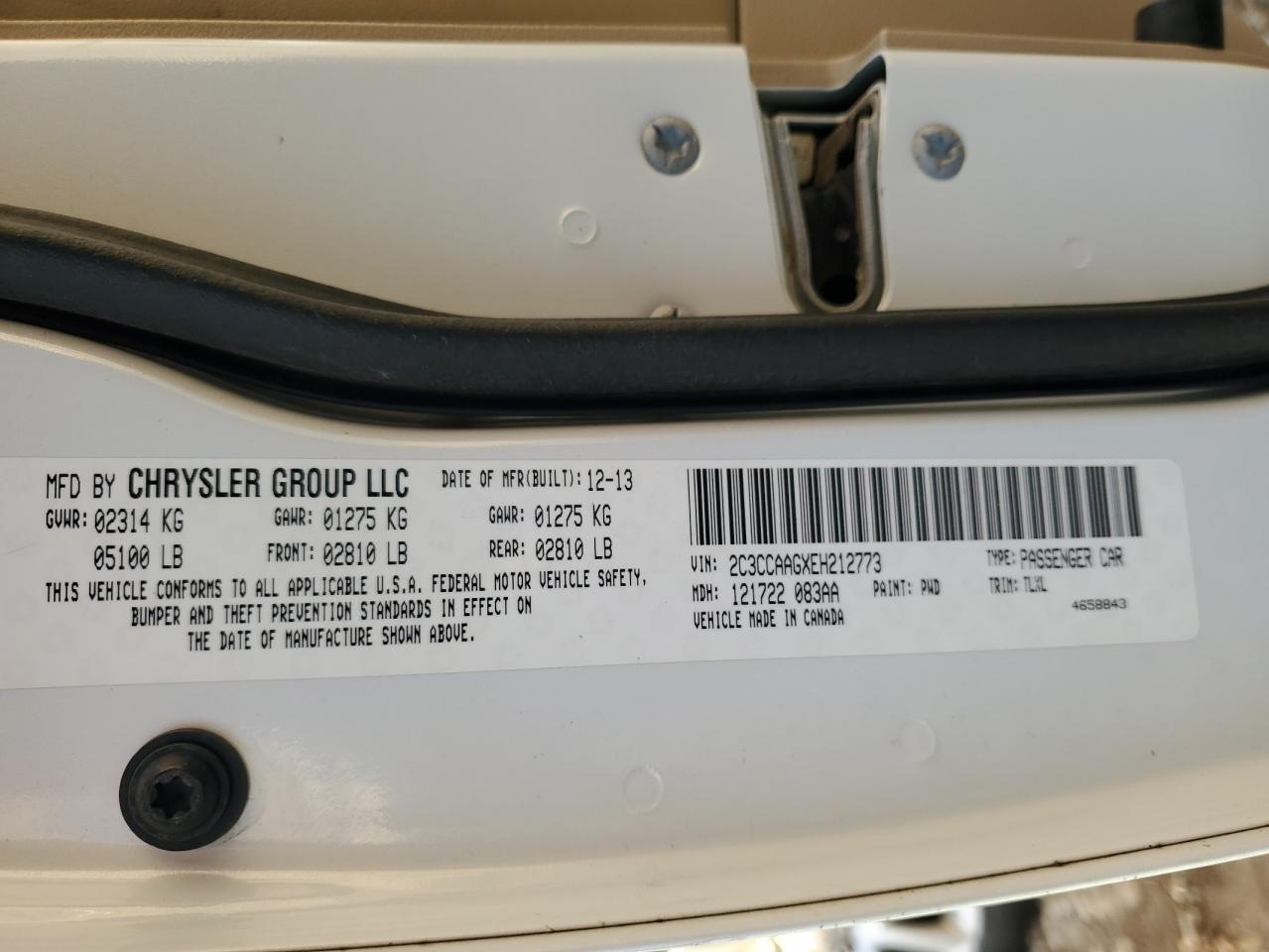 2014 Chrysler 300 - Image 12