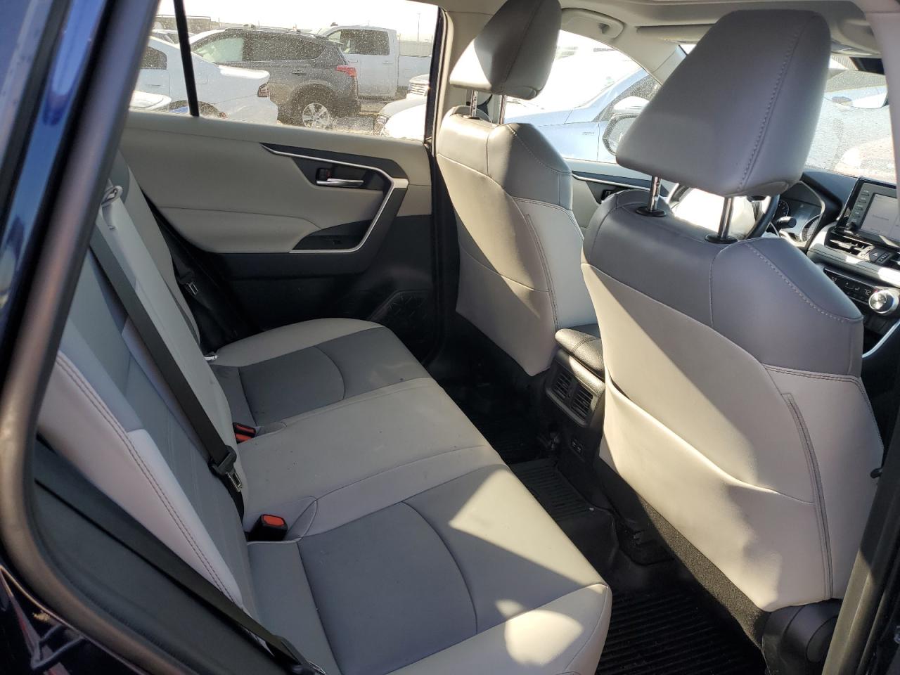 2019 Toyota RAV 4 - Image 10