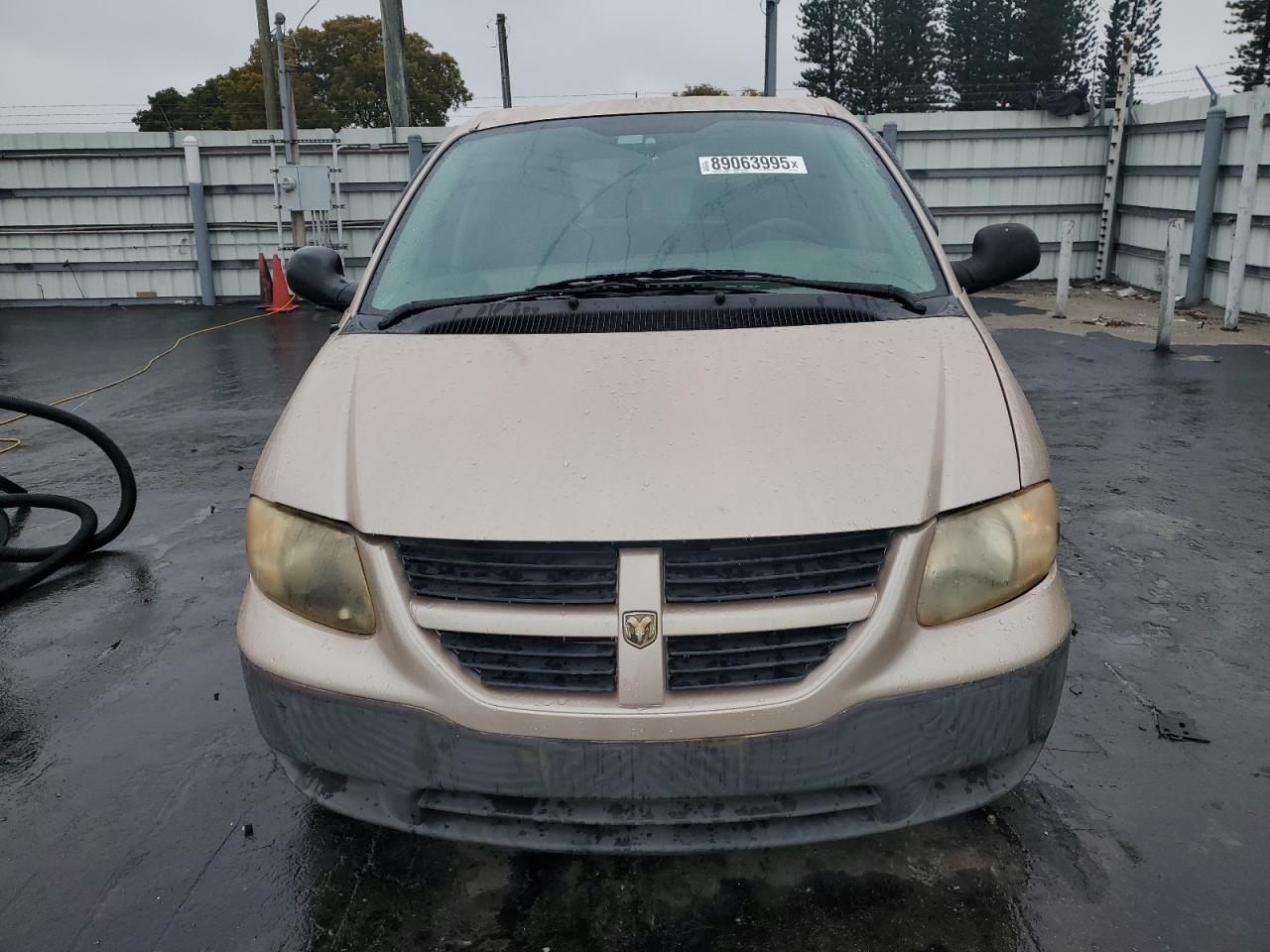 2005 Dodge Caravan - Image 5