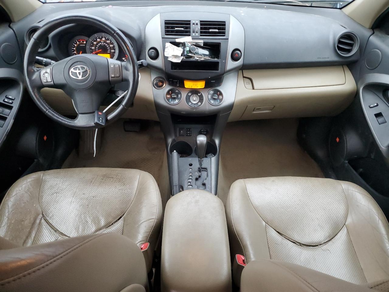 2010 Toyota RAV 4 - Image 8