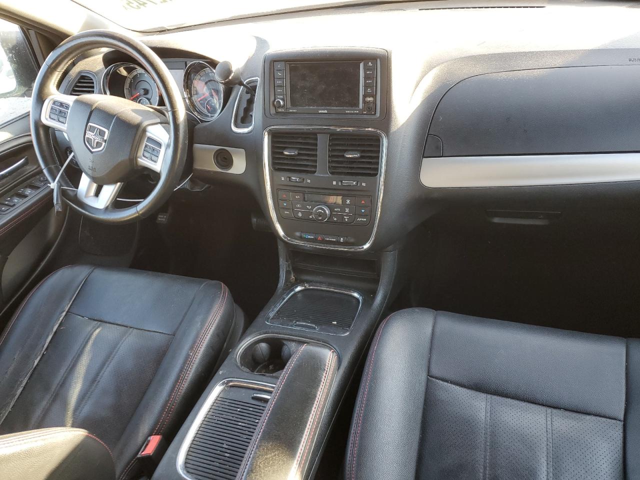 2018 Dodge Caravan - Image 8