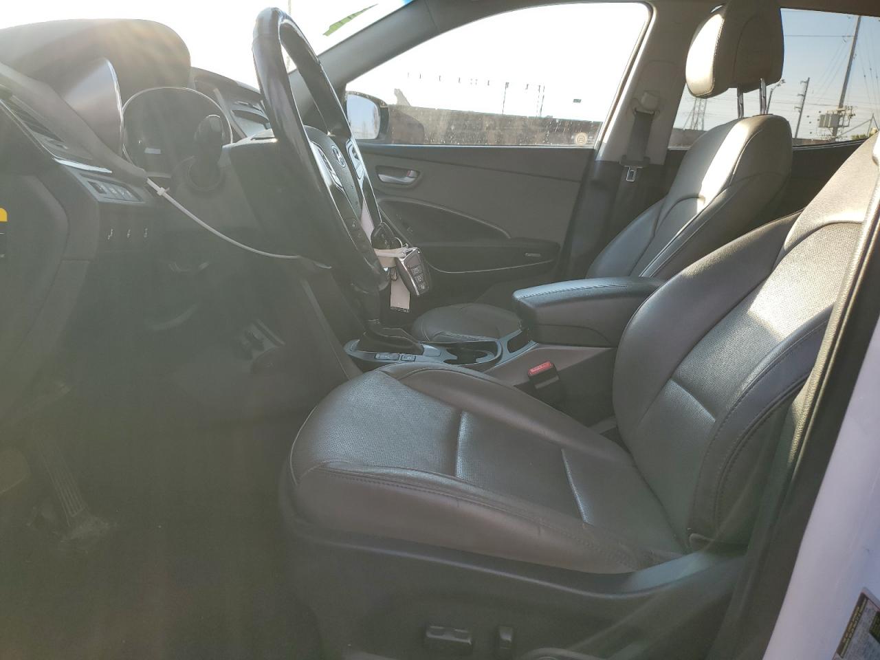 2017 Hyundai Santa Fe - Image 7
