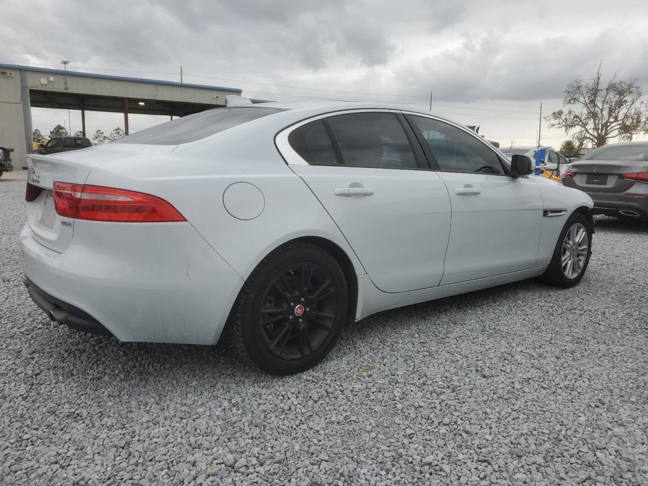 2018 Jaguar XE - Image 3