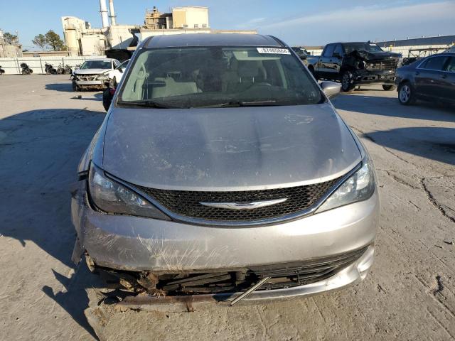  CHRYSLER PACIFICA 2017 Srebrny