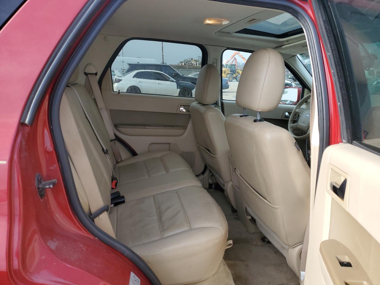 2011 Ford Escape - Image 11