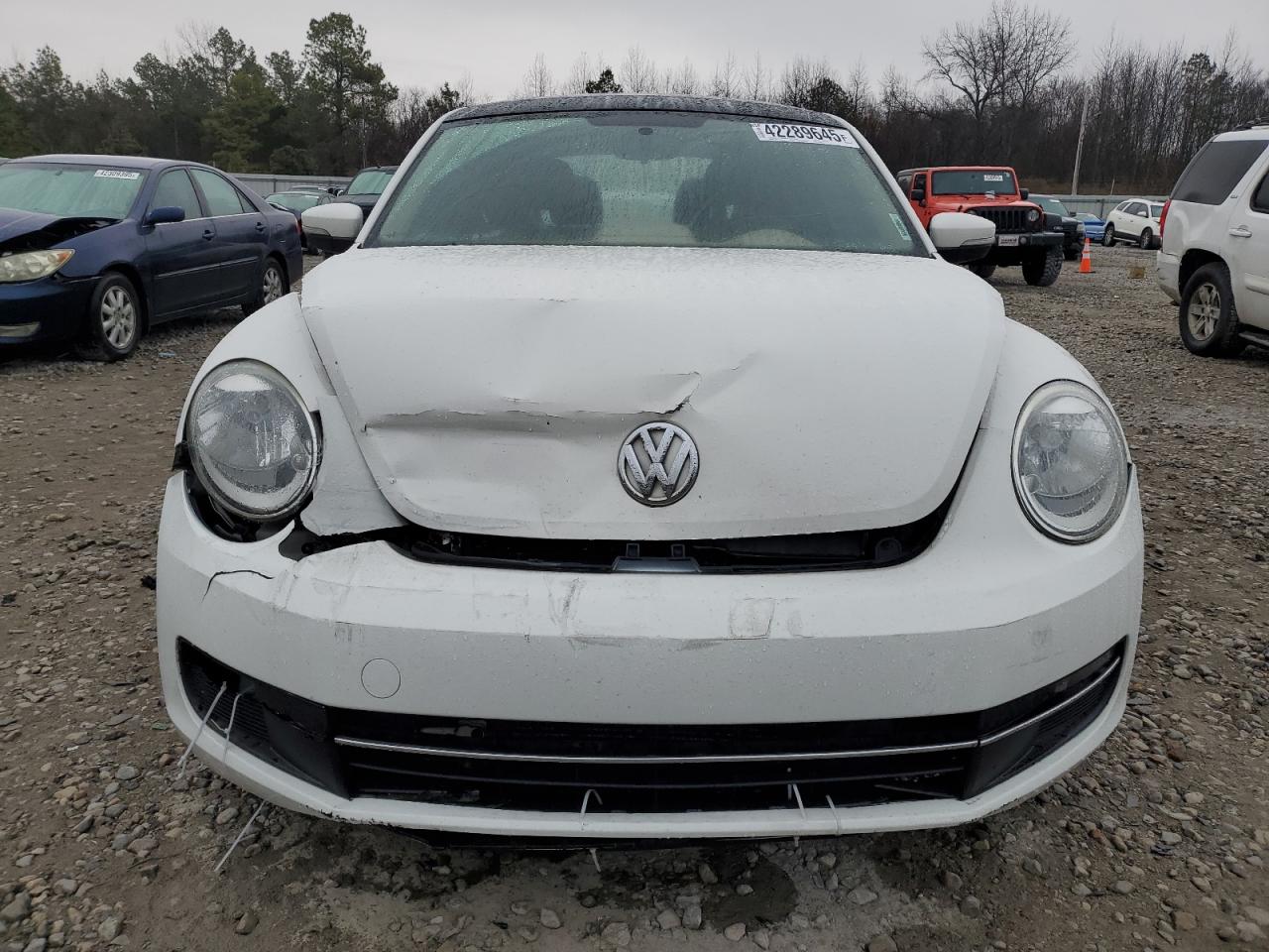 2013 Volkswagen Beetle - Image 5