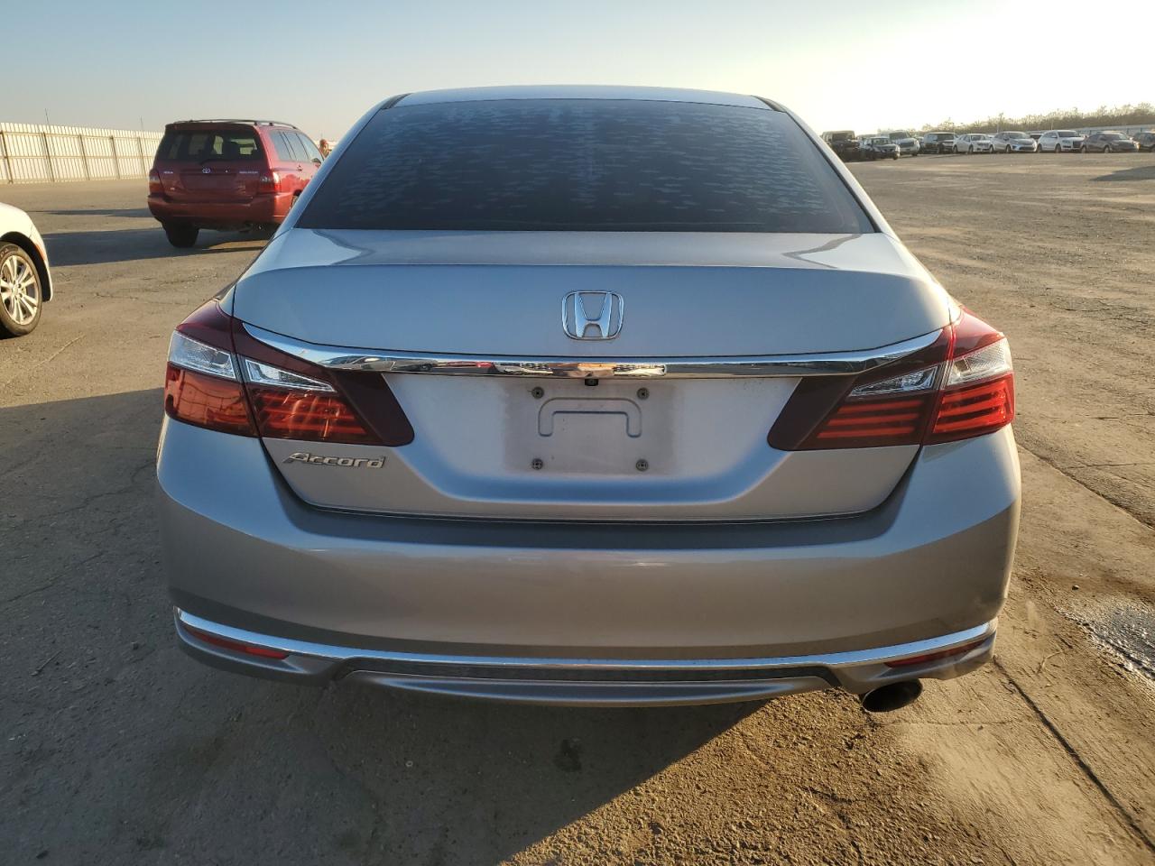 VIN 1HGCR2F38GA025847 2016 HONDA ACCORD no.6