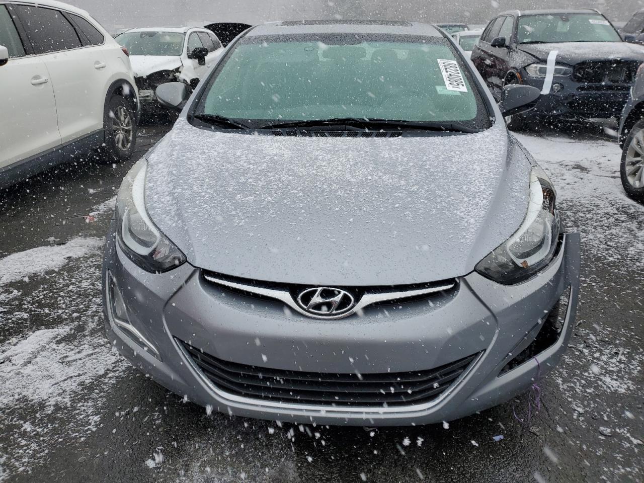 2016 Hyundai Elantra - Image 5