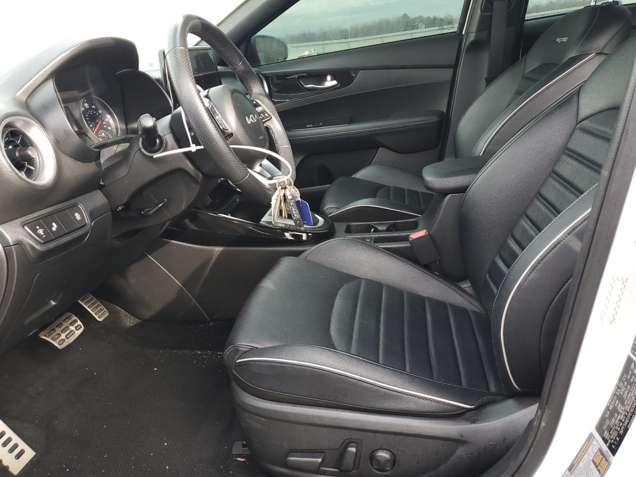 2023 Kia Forte - Image 7