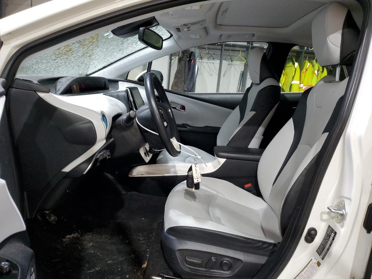 2018 Toyota Prius - Image 7