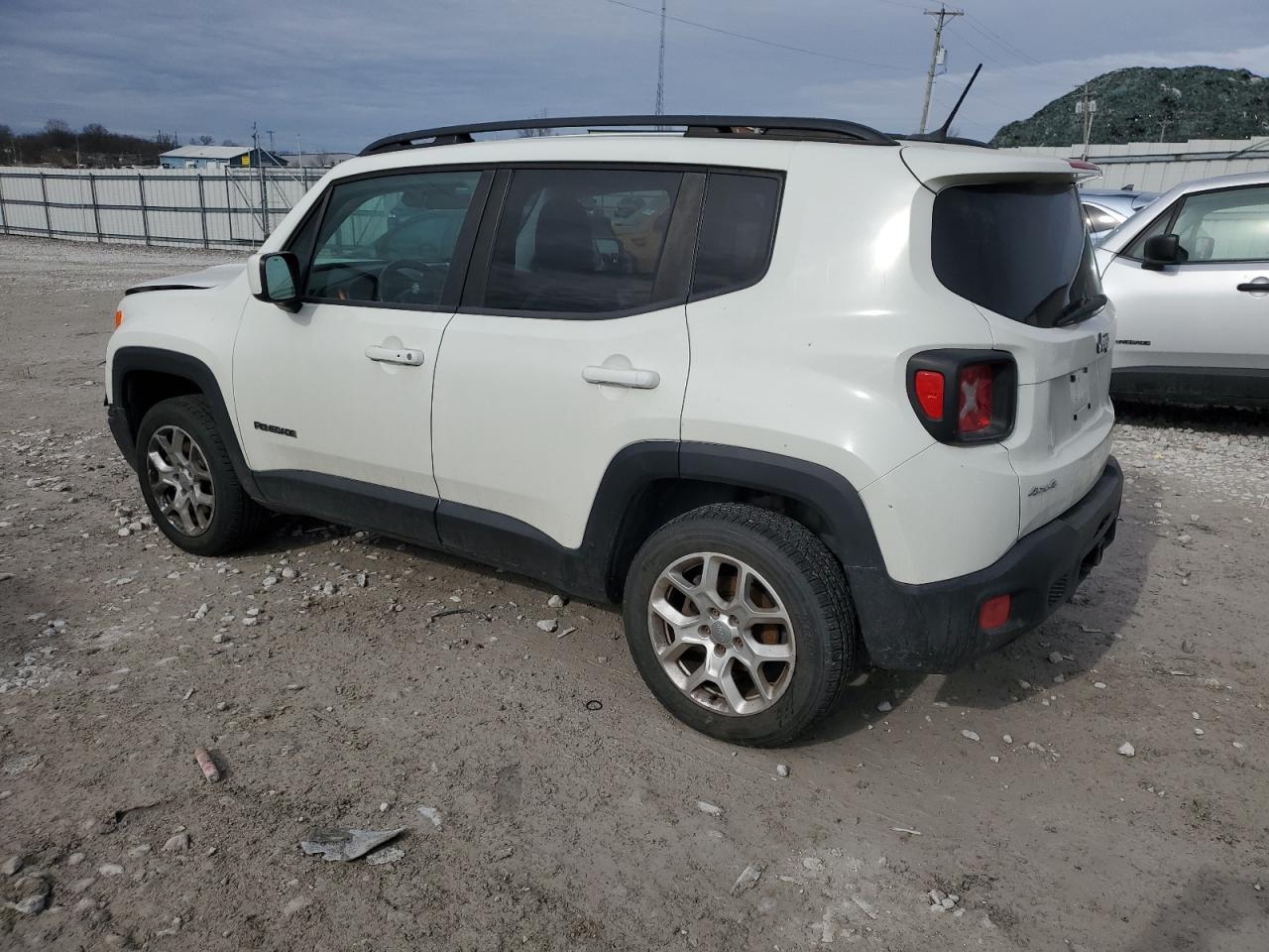 2015 Jeep Renegade - Image 2