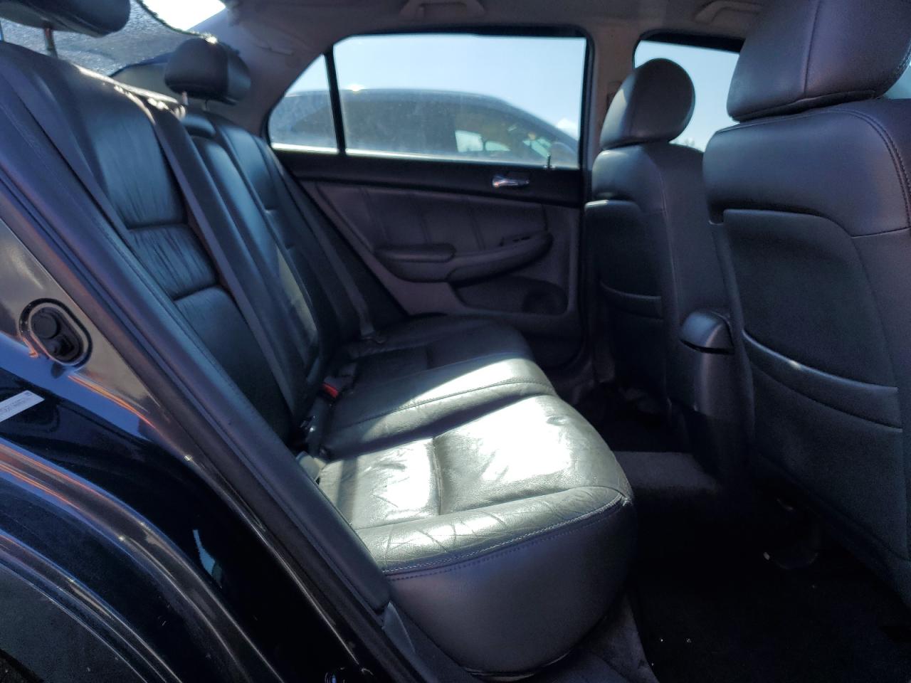 2005 Honda Accord - Image 10