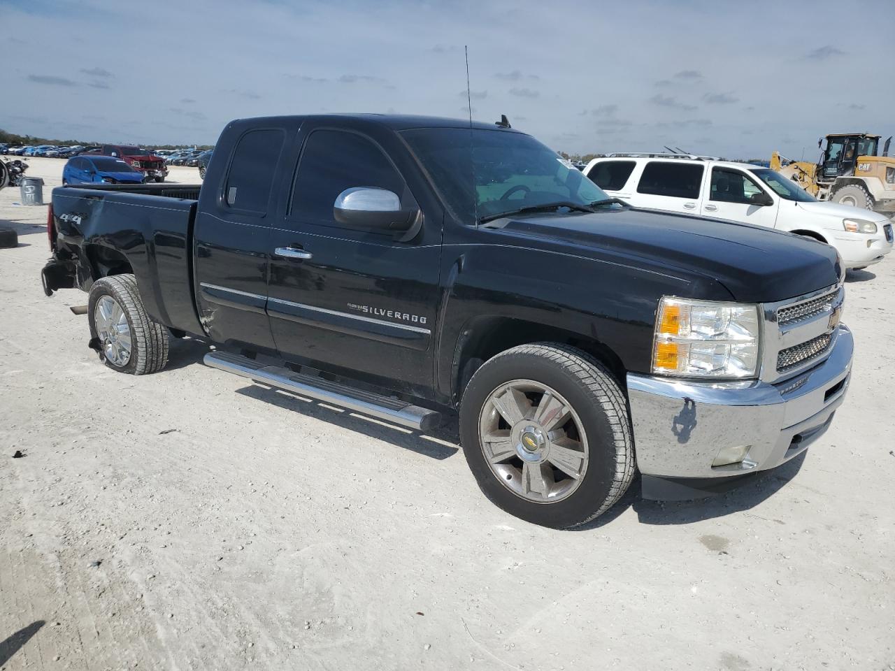 2012 Chevrolet Silverado - Image 4