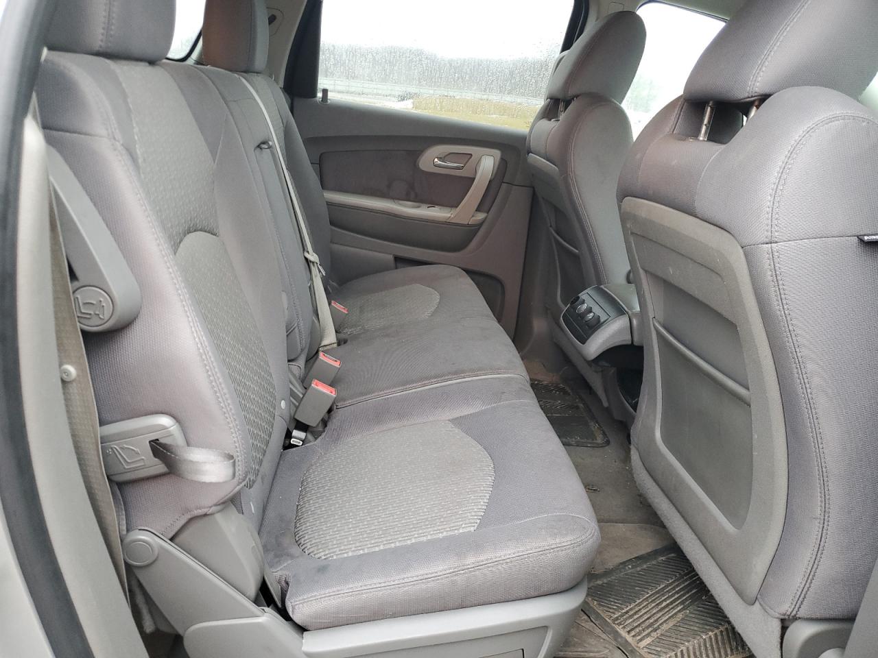 2012 Chevrolet Traverse - Image 11
