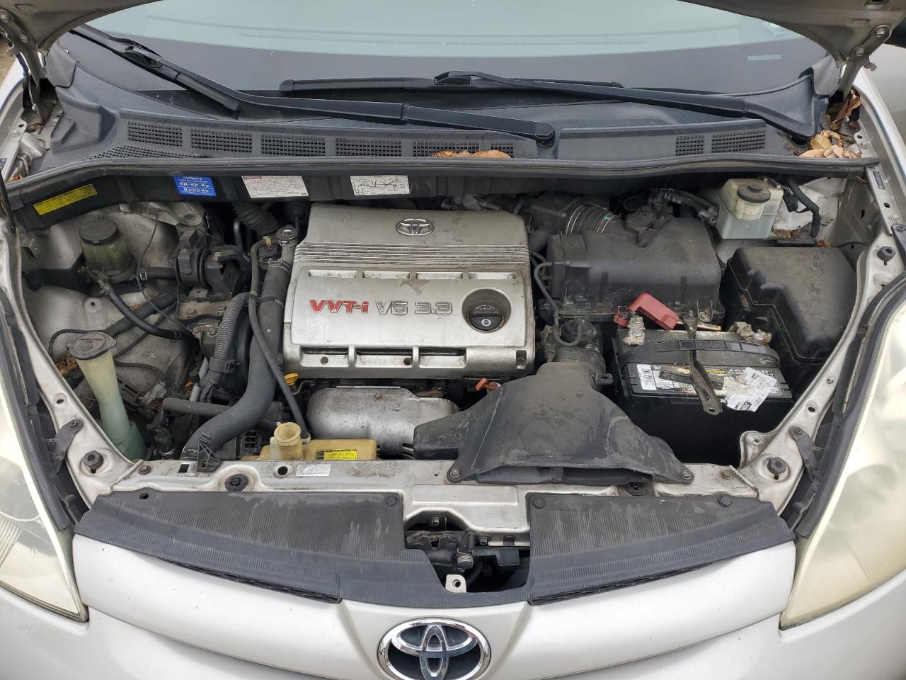 2006 Toyota Sienna - Image 12