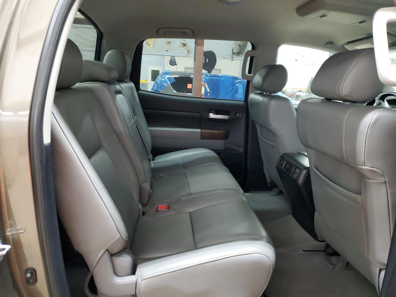 2010 Toyota Tundra - Image 10