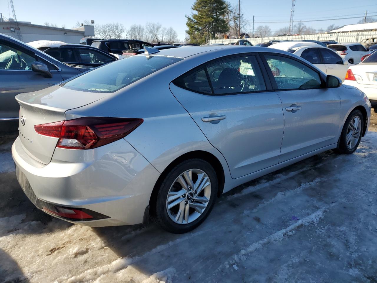 2020 Hyundai Elantra - Image 3