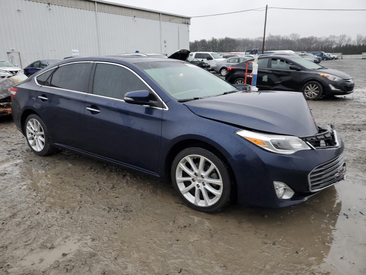 2013 Toyota Avalon - Image 4