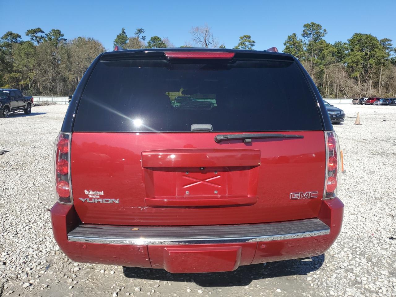2014 GMC Yukon - Image 6