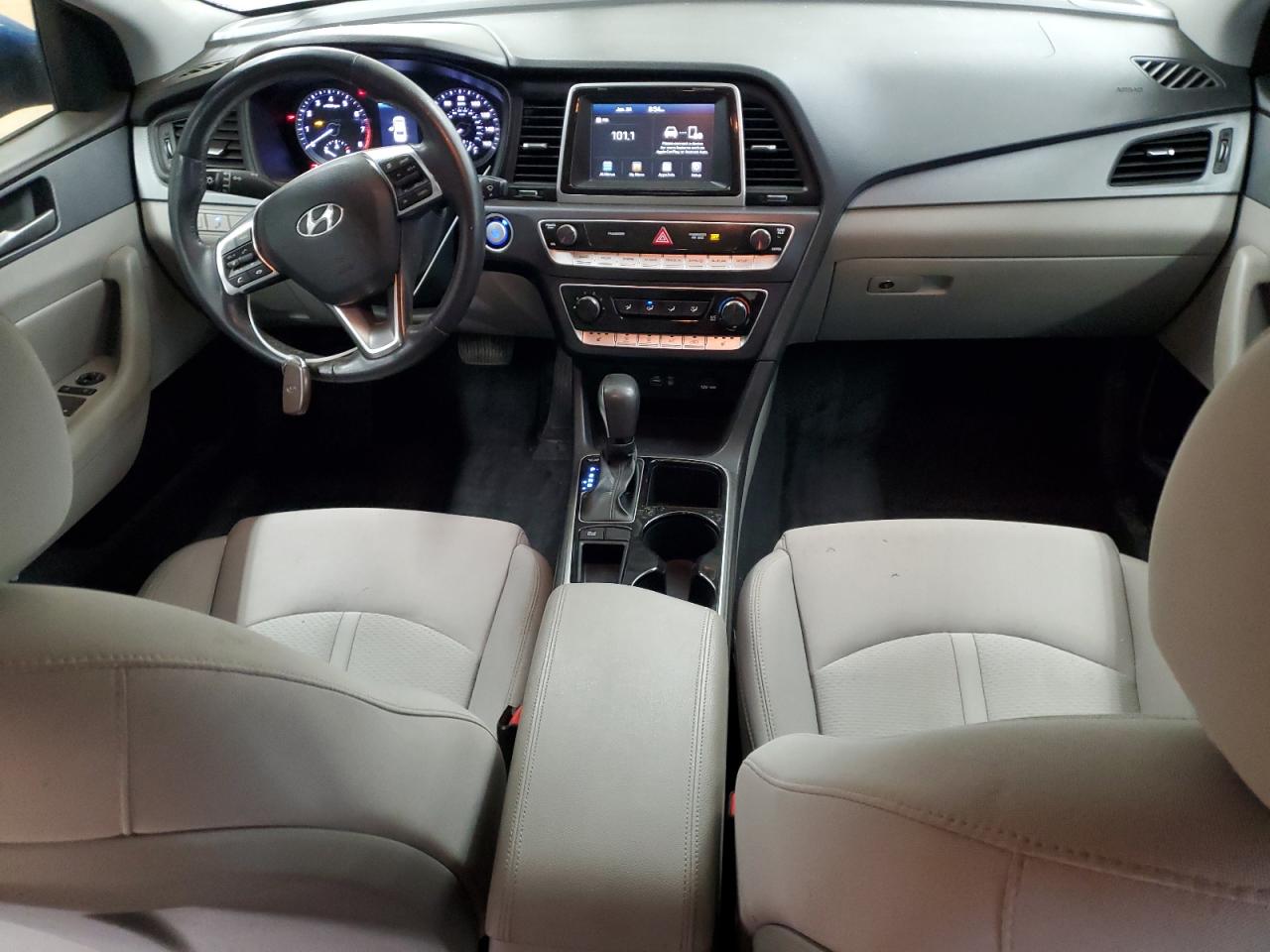 2018 Hyundai Sonata - Image 8