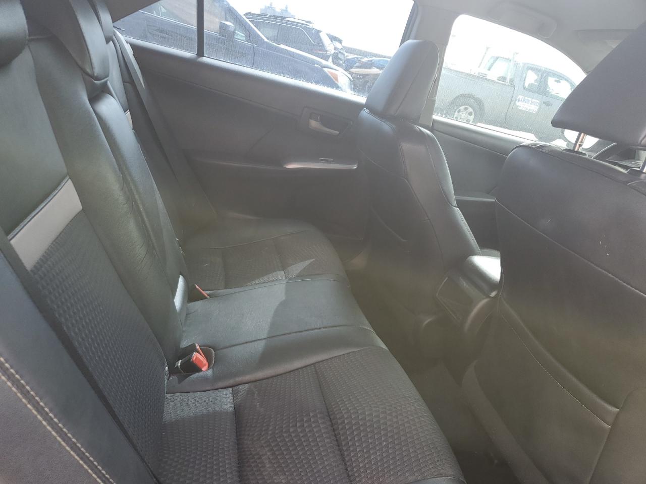 2014 Toyota Camry - Image 10
