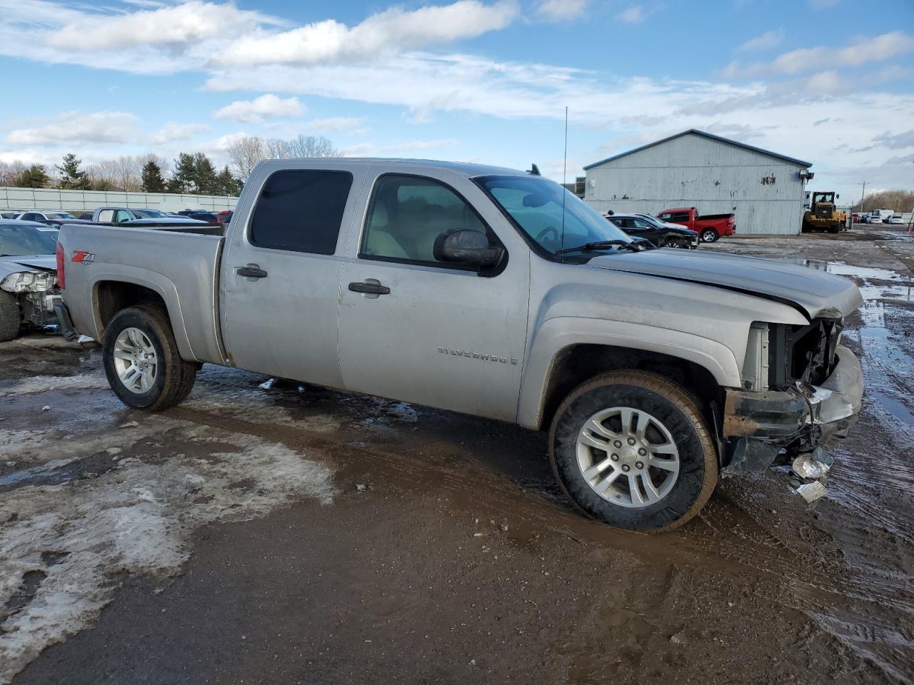 2007 Chevrolet Silverado - Image 4