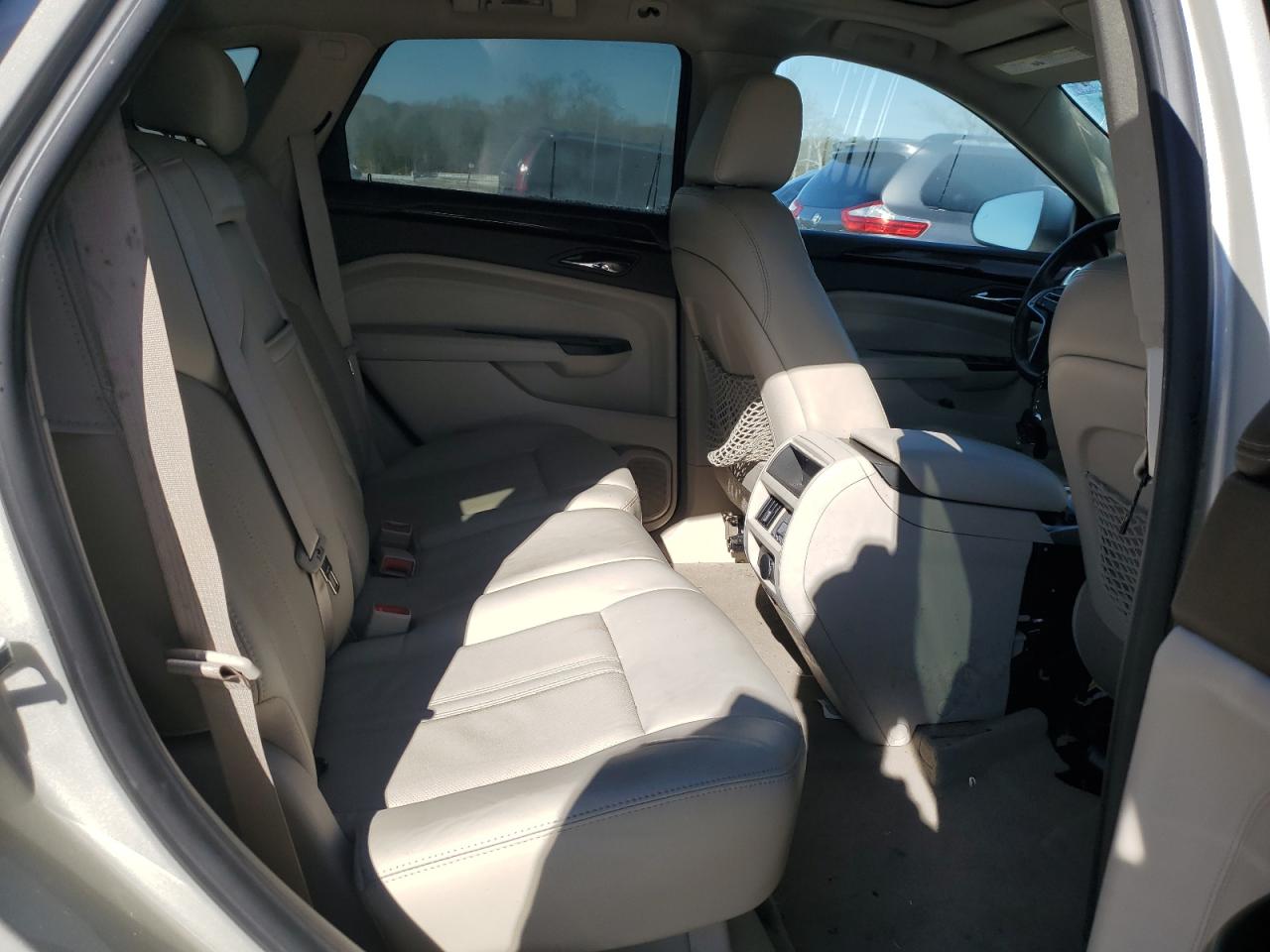2016 Cadillac SRX - Image 11