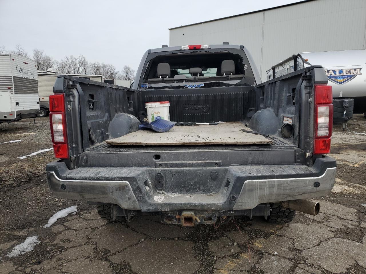 2021 Ford F350 - Image 10