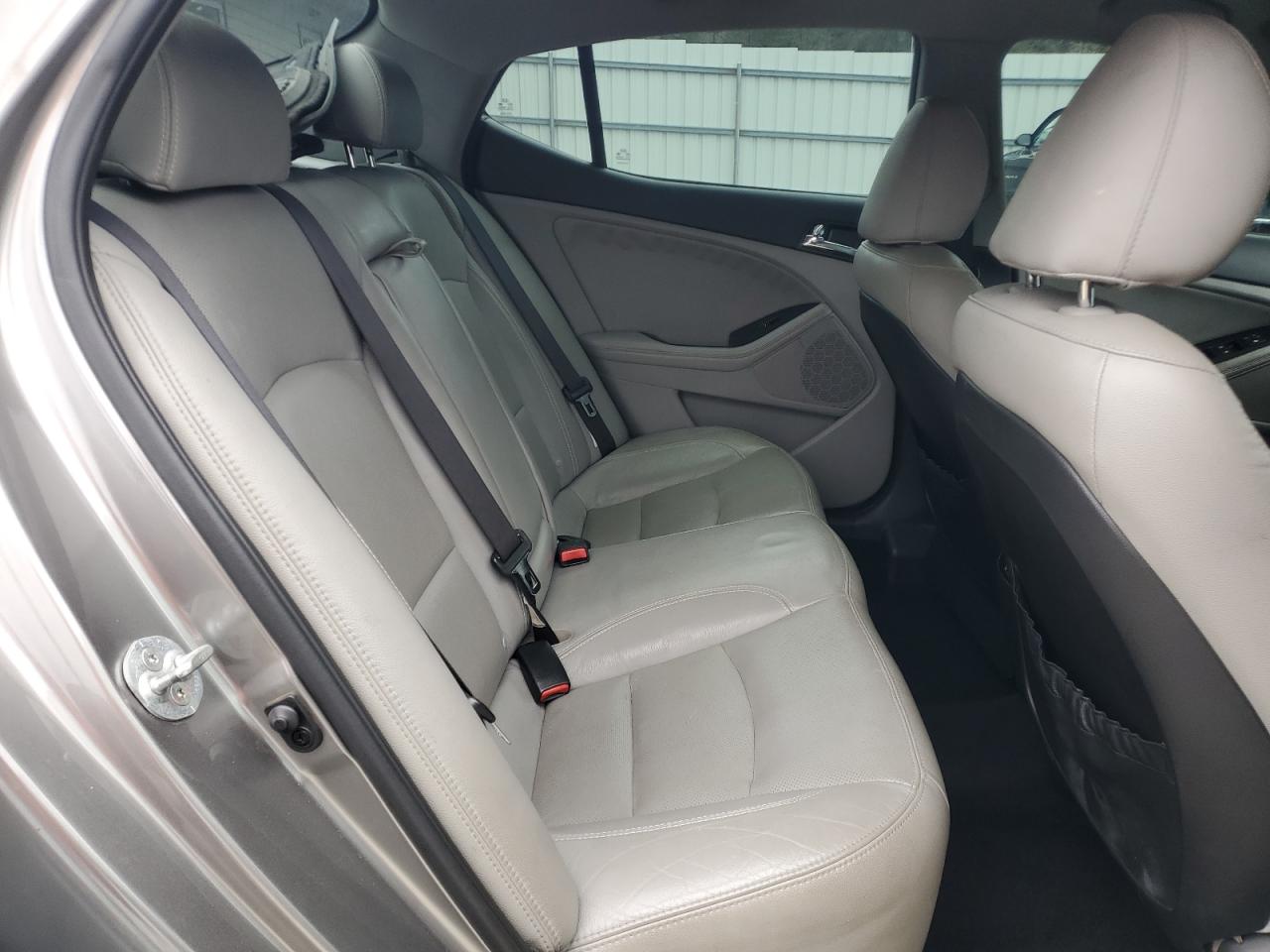 2012 Kia Optima - Image 10