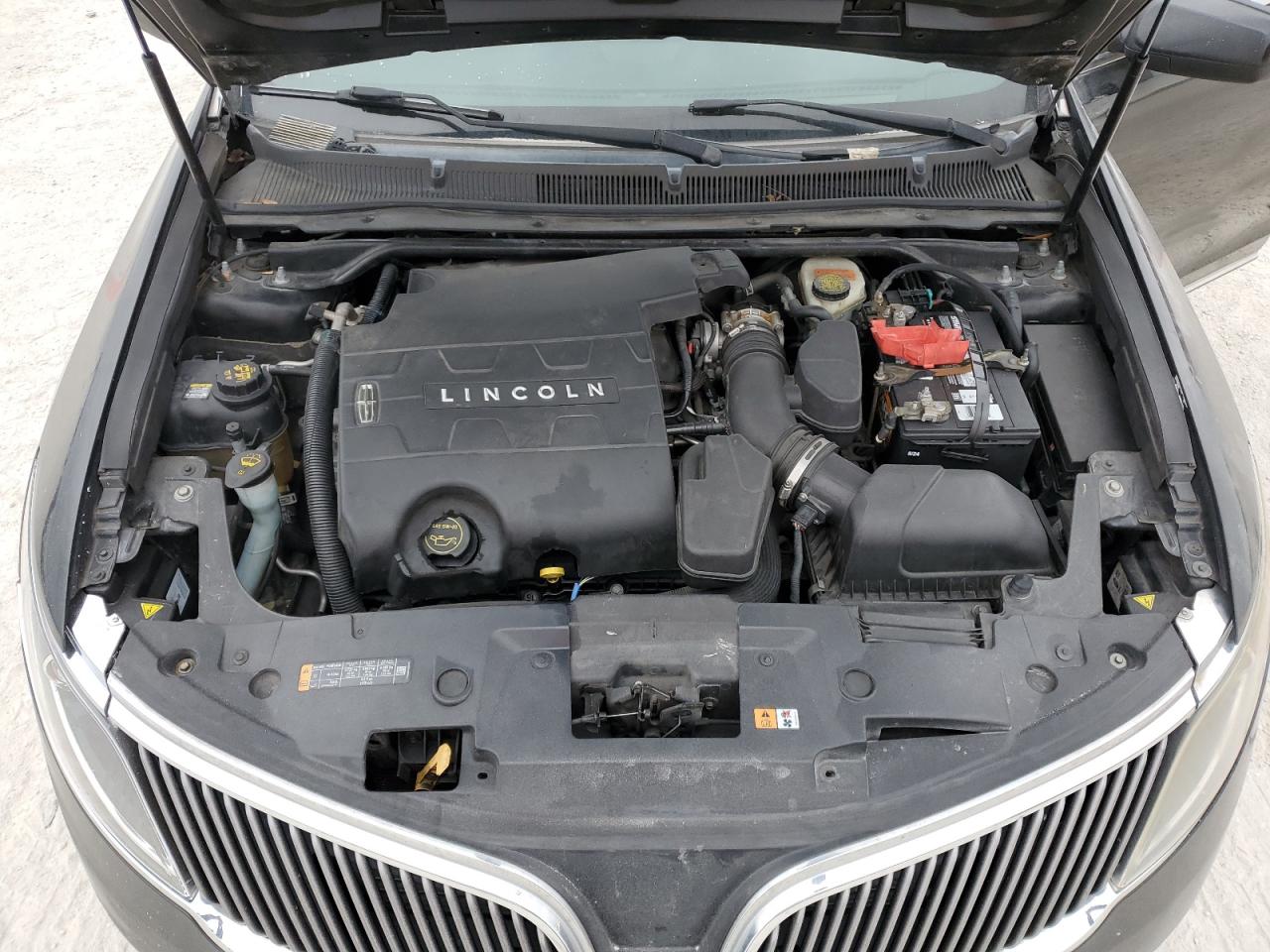 2015 Lincoln MKS - Image 11
