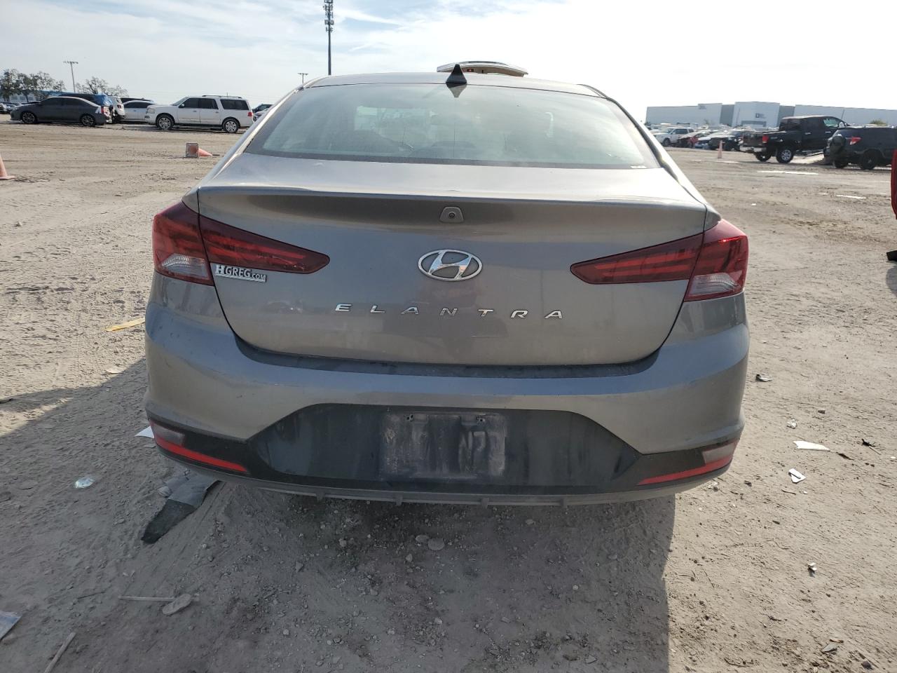 2020 Hyundai Elantra - Image 6