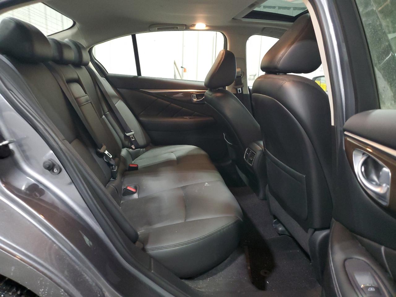 2018 Infiniti Q50 - Image 10